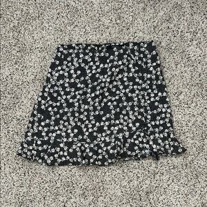 Forever 21 Black and White Mini Skirt with bow
